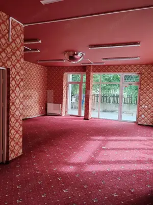 Spatiu comercial, 64 mp, parcare, zona Porii