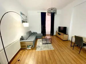 Ultracentral, 1 camera, decomandat, renovat, centrala proprie, POZITIE EXCELENTA - imagine 3