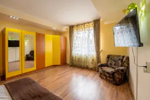 Apartament 3 camere  de inchiriat la casa,terasa și gradina - imagine 7