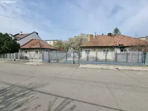 A 25 pentru investitor 1300 mp teren strada Maramureș  Bacau