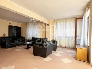 Vila de vanzare pe Malul Crisului, strada Facliei Oradea - imagine 2