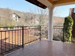 Vila de vanzare pe Malul Crisului, strada Facliei Oradea - imagine 11