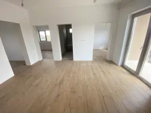 Apartament cu gradina proprie 3 camere  - imagine 2