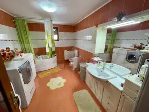 Casă individuală - Teren 9.300 mp - Finisată/Mobilată - Vadu Moldovei  - imagine 5