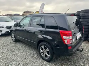 Suzuki Grand Vitara 1.9 DDiS X30 - imagine 4 Suzuki Grand Vitara 1.9 DDiS X30 - imagine 4