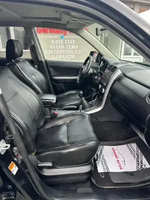 Suzuki Grand Vitara 1.9 DDiS X30 - imagine 10 Suzuki Grand Vitara 1.9 DDiS X30 - imagine 10