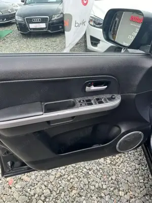 Suzuki Grand Vitara 1.9 DDiS X30 - imagine 14 Suzuki Grand Vitara 1.9 DDiS X30 - imagine 14