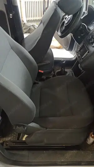 VW Caddy maxi Life 5 locuri 2015 - imagine 4 VW Caddy maxi Life 5 locuri 2015 - imagine 4