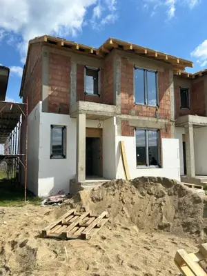 Casa insiruita 3 camere, 88 mp utili, 300 mp teren, zona Planetelor - Giroc