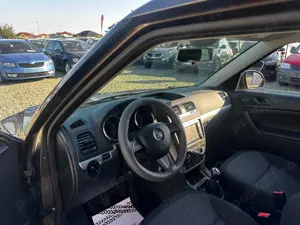 Skoda Yeti 2.0 TDI 4x4 Adventure - imagine 9