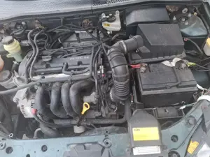 Vând Ford  focus 16 benzina an 2004 - imagine 4