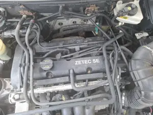 Vând Ford  focus 16 benzina an 2004 - imagine 2