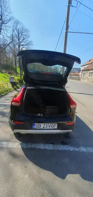 Volvo V40 D3 Cross Country , sigurantă de top , putere si fiabilitate , super ocazie ! - imagine 5