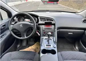 Peugeot  3008 1.6 hdi 115 allure 2014 - imagine 8