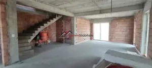 Unitate duplex semifinisata 120 mp pe teren de 500 mp. Zona Corusu.