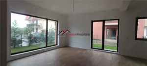 Duplex de vanzare semifinisat. Suprafata utila 120 mp zona de case foarte buna.