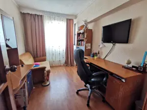  Apartament Spațios 3 Camere | Mobilat & Utilat | Locație de Top   Lângă Spitalul Județean! - imagine 3