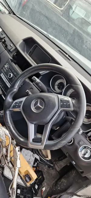 Dezmembrez Mercedes C class si E class - imagine 4
