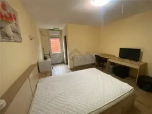 Garsoniera, curte proprie, zona Torontalului