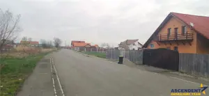 Teren intravilan,constructii,1.400 mp,cartier nou,utilitati,acces facil