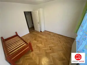 Apartament cu 3 camere de vanzare in Tudor - imagine 4