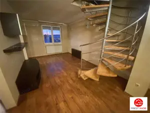 Apartament pe doua nivele in zona centrala, Piata Teatrului - imagine 2