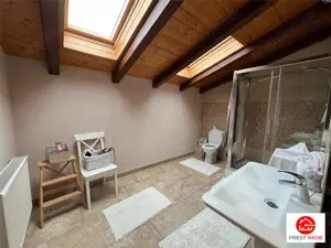 Casa cu teren 4.6 hectare la 17 km de Targu Mures - imagine 12