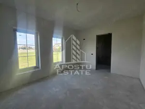 Jumatate de duplex pe parter cu 4 camere si 2 bai, Sag - imagine 2