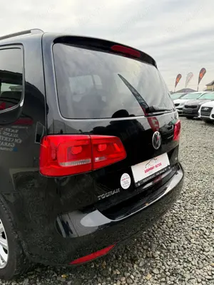 Volkswagen Touran 1.6 TDI DSG Highline - imagine 6