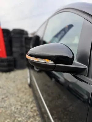 Volkswagen Touran 1.6 TDI DSG Highline - imagine 18