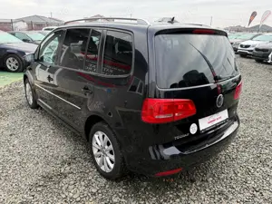 Volkswagen Touran 1.6 TDI DSG Highline - imagine 10