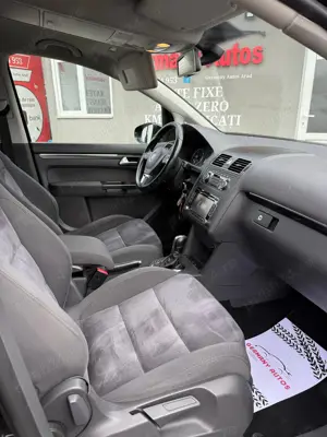 Volkswagen Touran 1.6 TDI DSG Highline - imagine 15