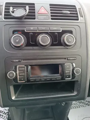 Volkswagen Touran 1.6 TDI BlueMotion Technology Comfortline - imagine 19