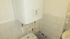 Vand spatiu comercial in Deva, zona Dacia (Liceul Auto), suprafata utila aproximativ 50 mp,  - imagine 8