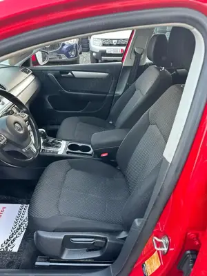 Volkswagen Passat Variant 2.0 TDI BlueMotion Technology DSG Highline - imagine 11