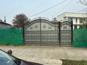 Porti fier forjat lucrat manual