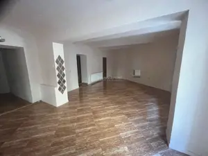 Caransebes, CHIRIE, Spatiu Comercial Birouri, 172 Mp, Ultracentral - imagine 2