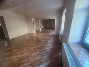 Caransebes, CHIRIE, Spatiu Comercial Birouri, 172 Mp, Ultracentral - imagine 4