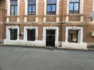 Caransebes, CHIRIE, Spatiu Comercial Birouri, 172 Mp, Ultracentral - imagine 19