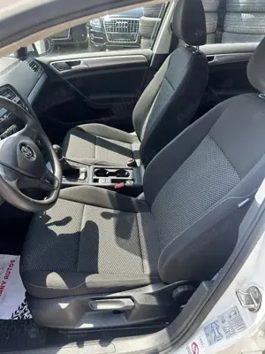 Volkswagen Golf - imagine 9