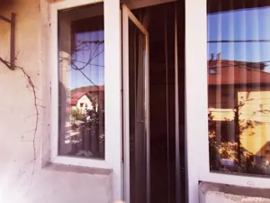  Vand apartament la casa in zona centrala Resita - imagine 3