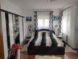 Casa cu 8 camere ,mobilata si utilata zona Marginea, Radauti