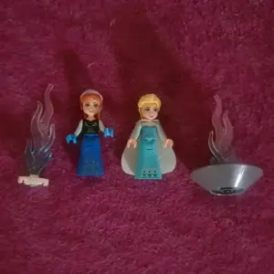 Figurine Lego Ana si Elsa Frozen regatul de gheata pret pe set Disney