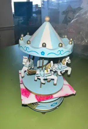 Cadouri pentru toate vârstele și decorațiuni diferite evenimente, etc