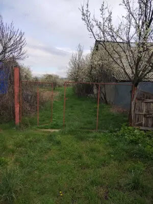 Vând casa cu gradina mare - imagine 6