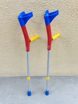 Set carje copii, antebrat, aluminiu, reglabile