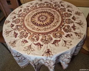 Față de masă rotundă+dreptunghiulara+naproane 