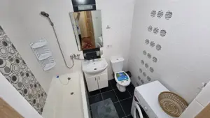 garsoniera de inchiriat zona Berceni - imagine 3 garsoniera de inchiriat zona Berceni - imagine 3