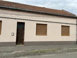 Vând casă în Lugoj  - imagine 2 Vând casă în Lugoj  - imagine 2