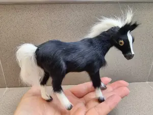 Macheta cal in miniatura, Figurina 13cm